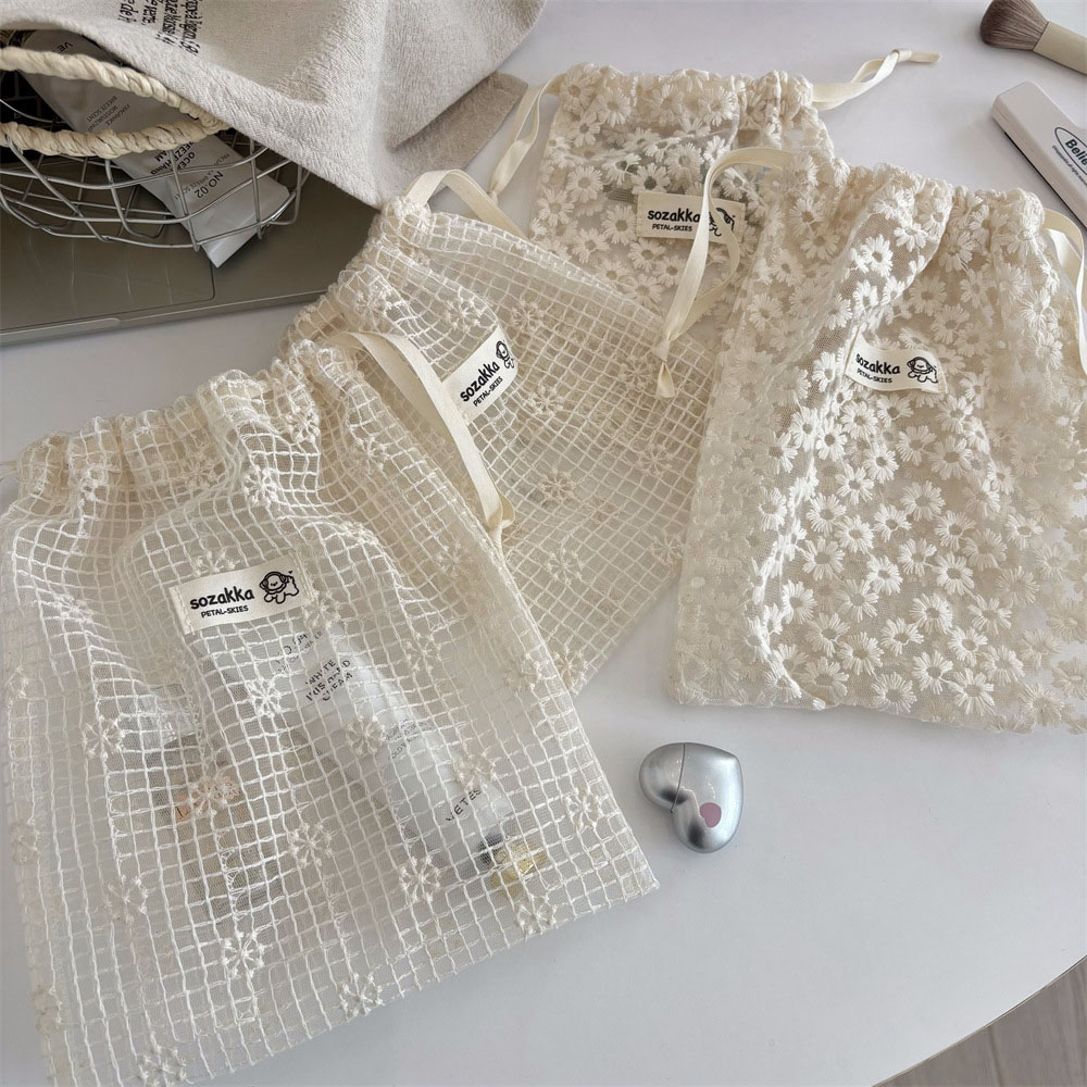 Lace Embroidered Daisy Mesh Dr - đánh giá và giá Tech Accessories Travel Bag